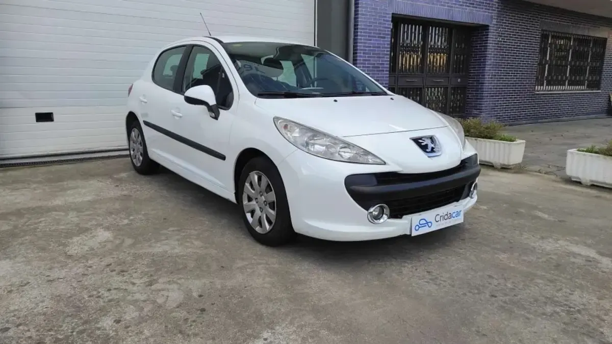 Usado Peugeot 207 68 CV (50 kW) 2009 Blanco Utilitario