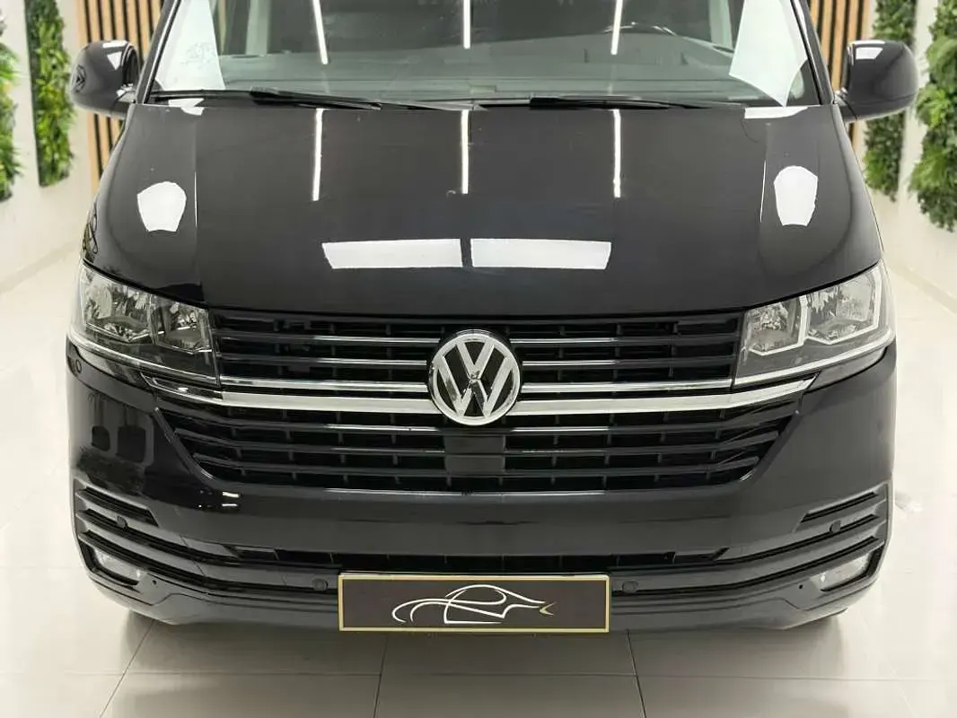 Usado VW Caravelle 150 CV (110 kW) 2020 Negro Van