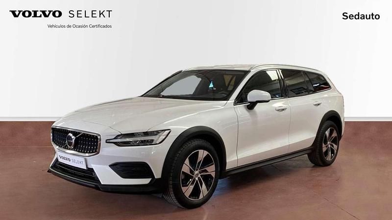 Usado 2022 Volvo V60 CC Core Familiar | 33.300 € - Imagen 1/4