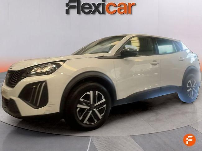 Usado Peugeot 2008 Active 100 CV (73 kW) 2023 Blanco SUV