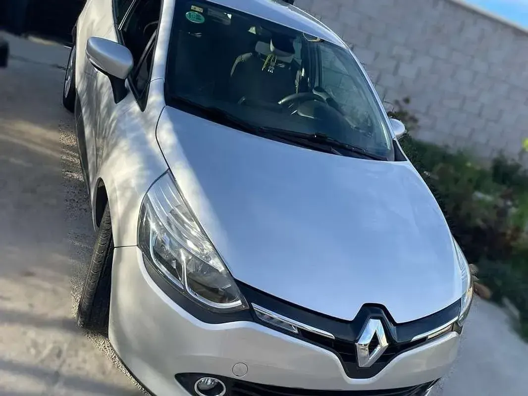 Usado Renault Clio GrandTour Dynamique 90 CV (66 kW) 2013 Gris Familiar