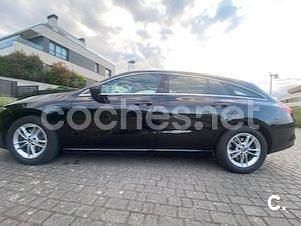 Negro Usado 2019 Mercedes CLA220 Shooting Brake Familiar | 27.700 € (Caro) - Imagen 1/4