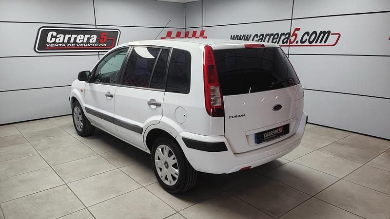 Usado Ford Fusion 80 CV (58 kW) 2011 Blanco Utilitario