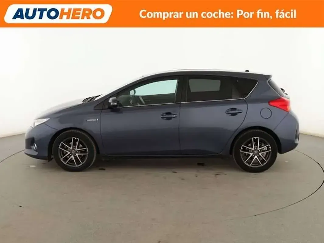 Usado Toyota Auris Hybrid Active 136 CV (100 kW) 2015 Azul Utilitario