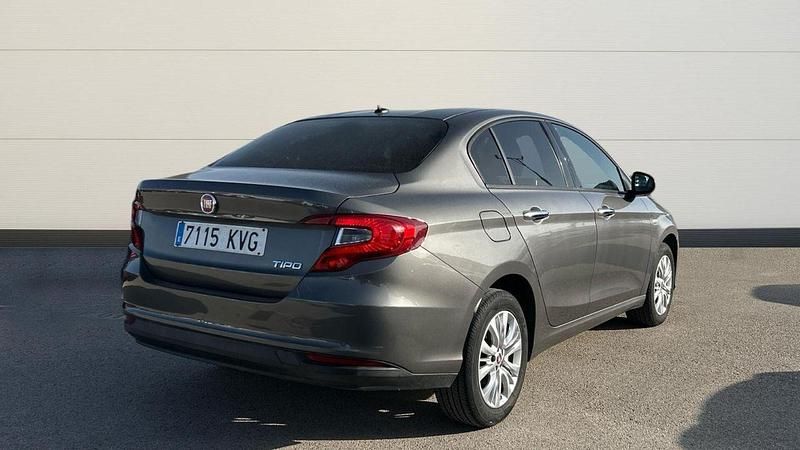 Usado Fiat Tipo Lounge 95 CV (69 kW) 2019 Gris Utilitario