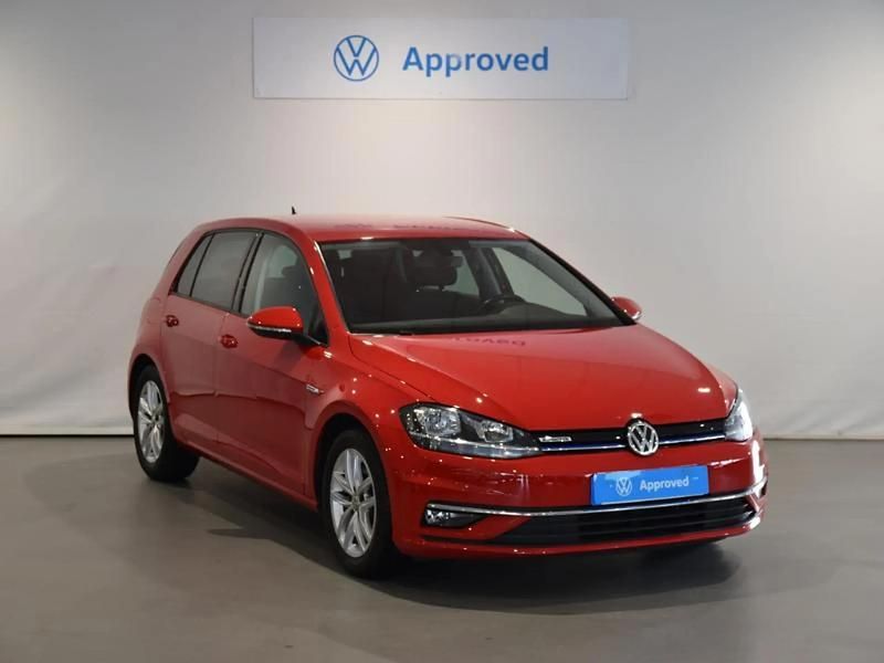 Usado VW Golf VIII Advance 130 CV (95 kW) 2020 Rojo