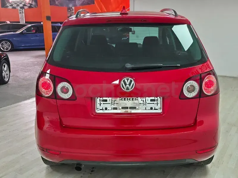Usado VW Golf Plus Cross Advance 105 CV (77 kW) 2012 Rojo Monovolumen
