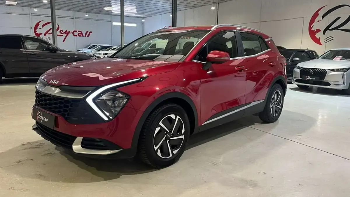 Usado Kia Sportage 162 CV (119 kW) 2024 Rojo SUV