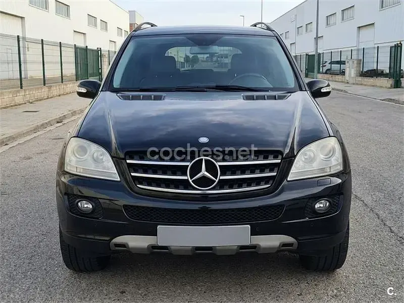 Usado Mercedes ML320 224 CV (164 kW) 2007 Negro SUV