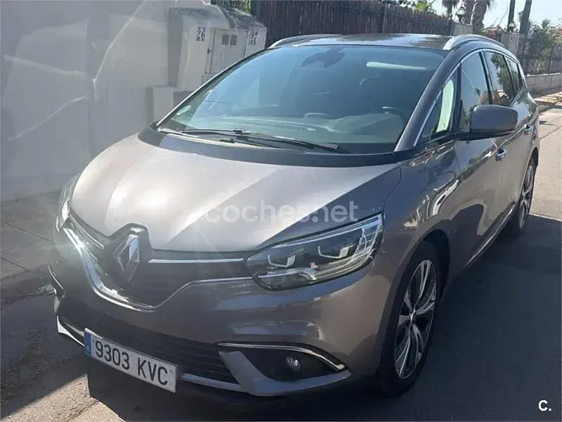 Usado Renault Scénic IV LIMITED 140 CV (102 kW) 2019 Gris / plata Monovolumen