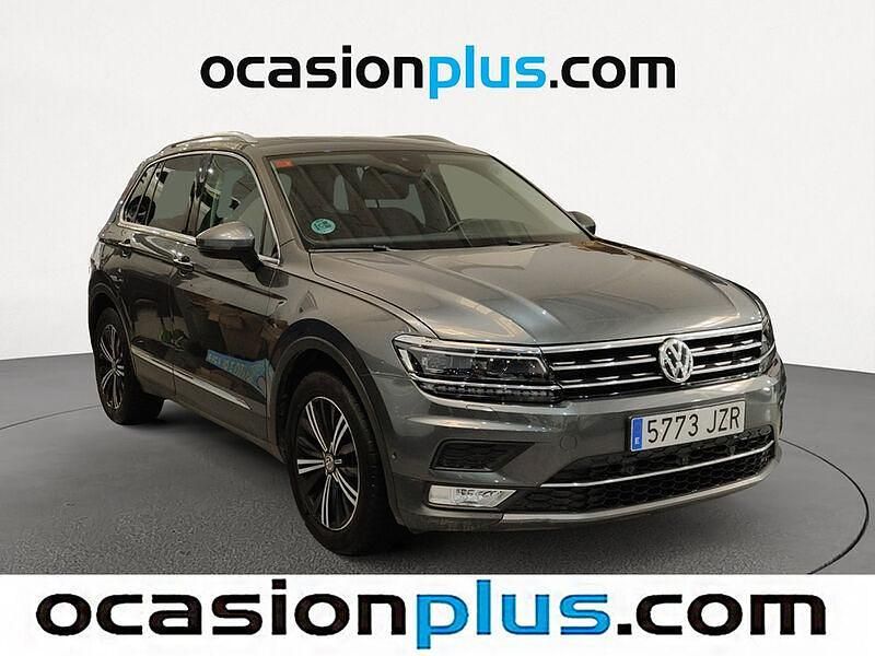 Usado VW Tiguan Sportline 150 CV (110 kW) 2017 Gris SUV