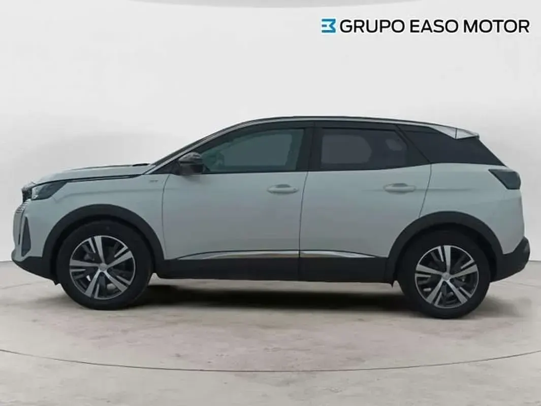 Käytetty Peugeot 3008 Allure 131 HP (96 kW) 2022 Valkoinen Katumaasturi