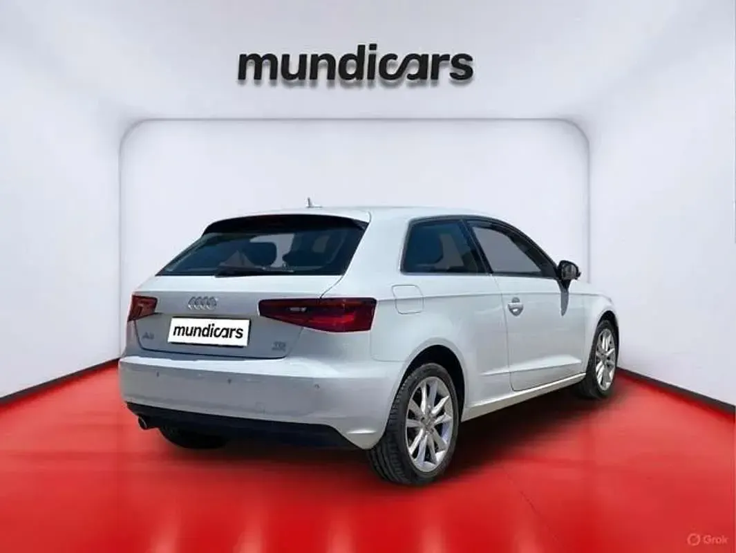 Usado Audi A3 Ambiente 110 CV (80 kW) 2015 Blanco Utilitario