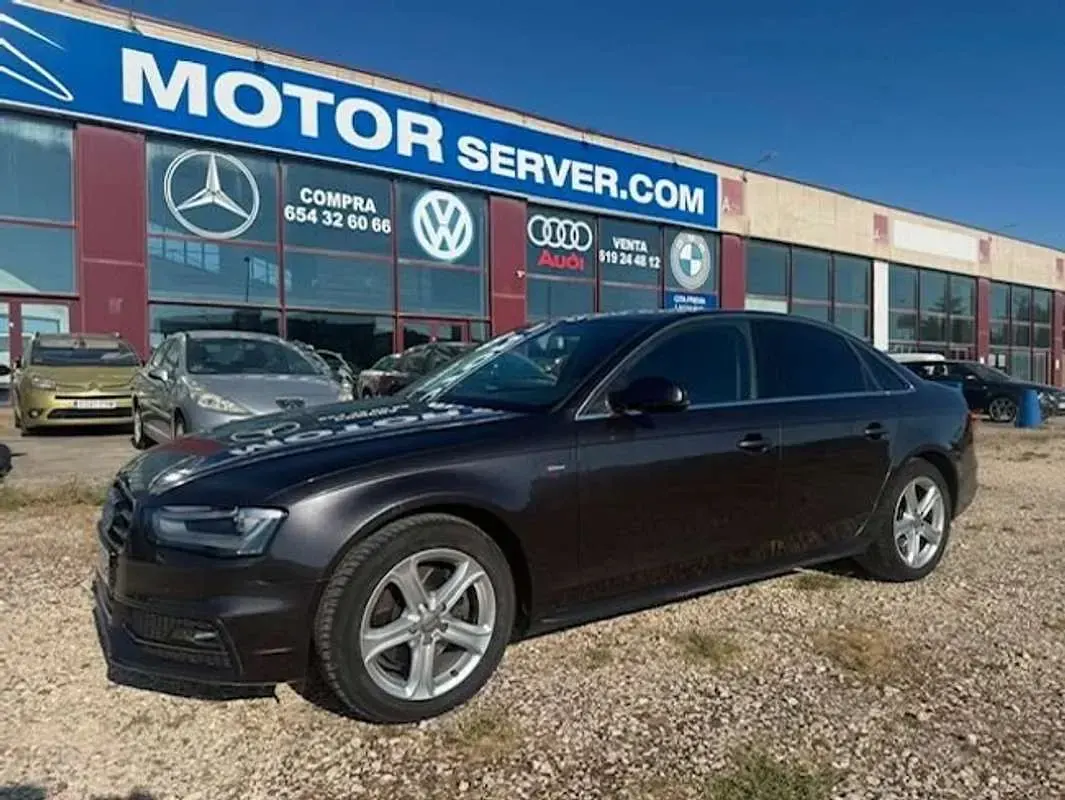 Usado Audi A4 150 CV (110 kW) 2014 Gris Berlina