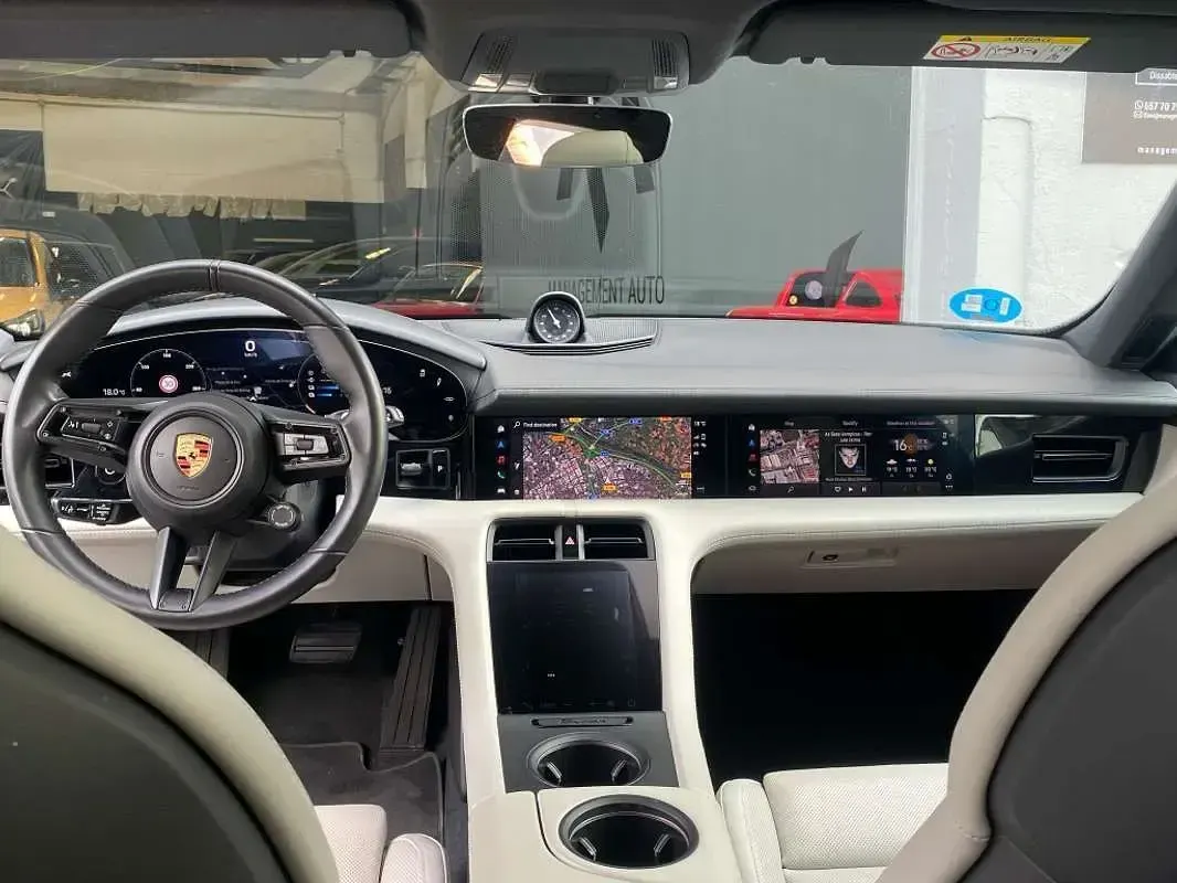 Usado Porsche Taycan Cross Turismo 319 kW (435 CV) 2024 Gris Familiar