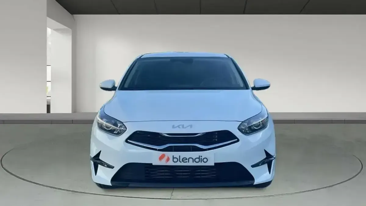 Usado Kia Ceed 100 CV (73 kW) 2025 Blanco Utilitario