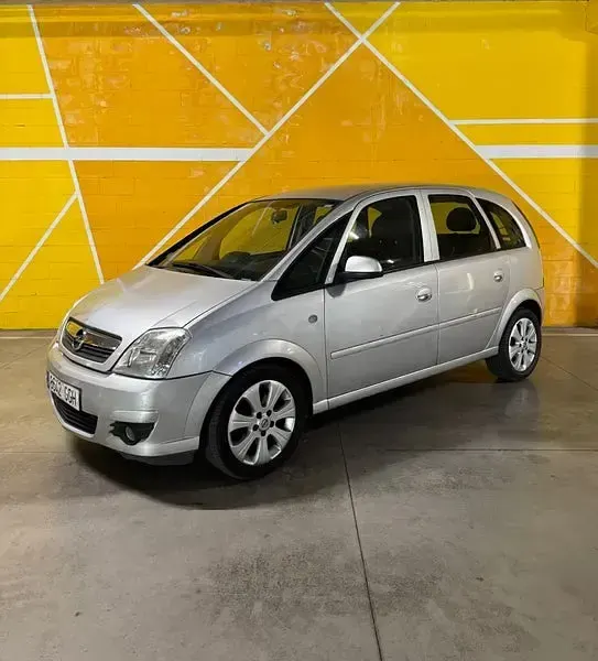 Usado Opel Meriva Enjoy 100 CV (73 kW) 2008 Gris / plata Monovolumen