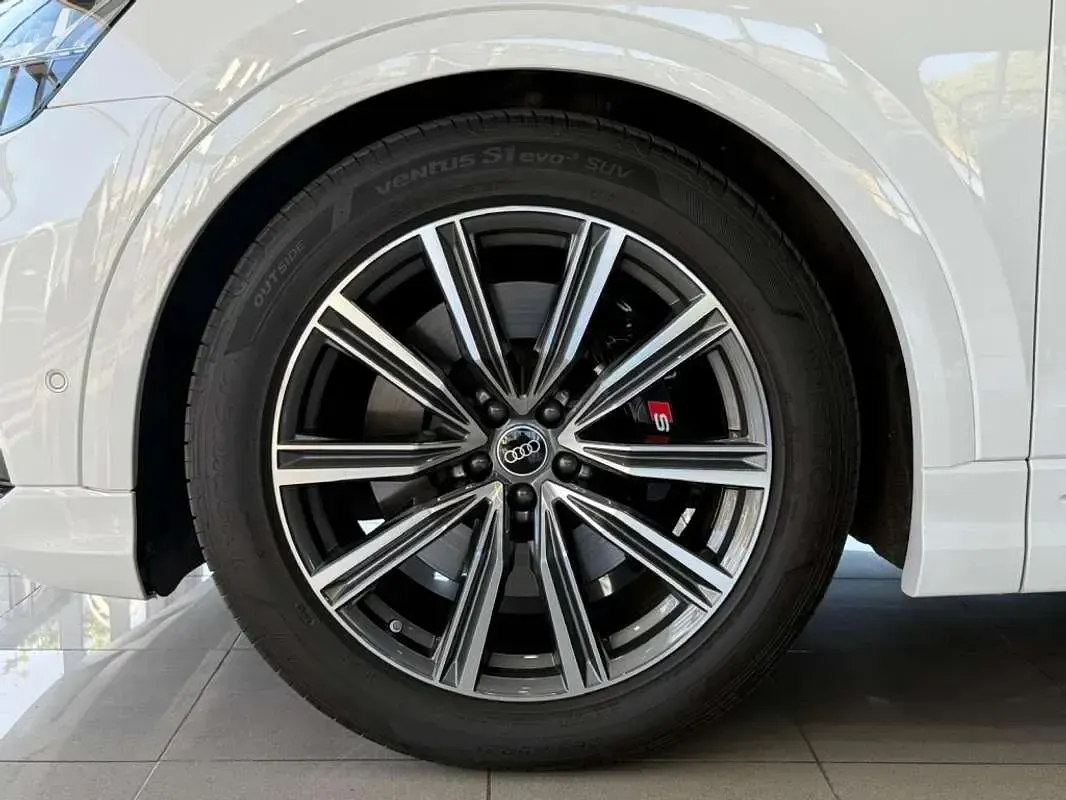 Usado Audi SQ8 Exclusive 507 CV (372 kW) 2021 Blanco SUV