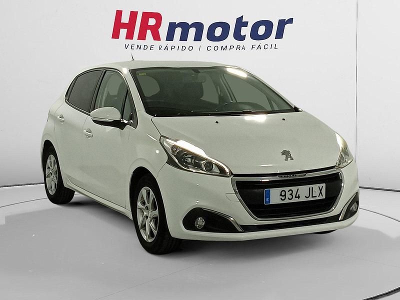 Blanco Usado 2015 Peugeot 208 Active Utilitario | 6490 € (Precio justo) - Imagen 1/4