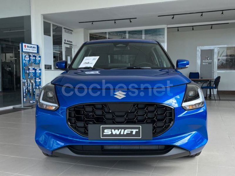 Usado Suzuki Swift 83 CV (61 kW) 2024 Azul Utilitario