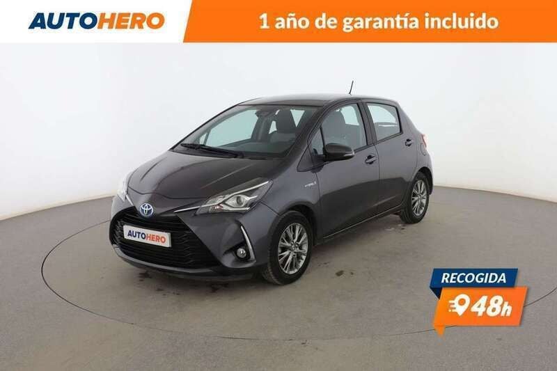 Gris / plata Usado 2017 Toyota Yaris Hybrid Active Berlina | 13.499 € (Precio justo) - Imagen 1/3