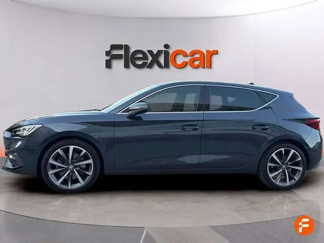 Usado Seat Leon FR 150 CV (110 kW) 2020 Gris Utilitario