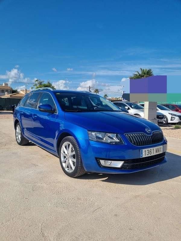 Azul Usado 2015 Skoda Octavia Ambition Familiar | 11.900 € (Precio justo) - Imagen 1/4