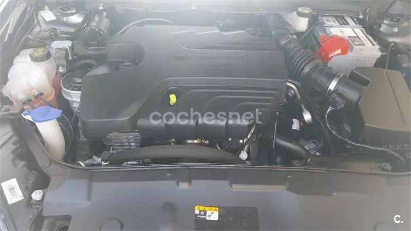 Usado Ford Mondeo Titanium 150 CV (110 kW) 2018 Gris / plata Berlina