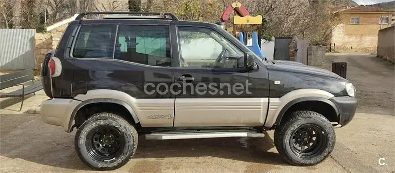 Usado Nissan Terrano 125 CV (91 kW) 2001 Negro SUV
