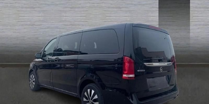 Usado Mercedes V250 190 CV (139 kW) 2023 Negro Monovolumen