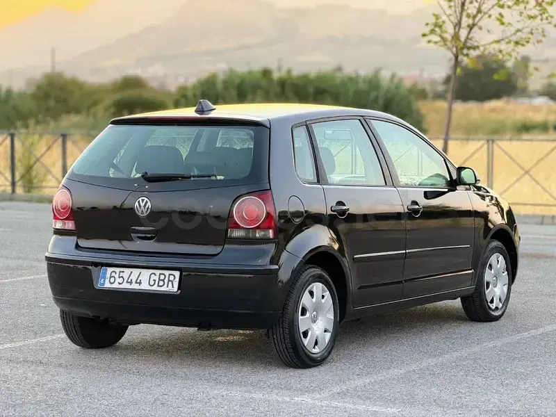 Usado VW Polo United 80 CV (58 kW) 2008 Negro Utilitario