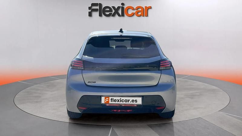 Usado Peugeot 208 Allure 102 CV (75 kW) 2024 Gris Utilitario