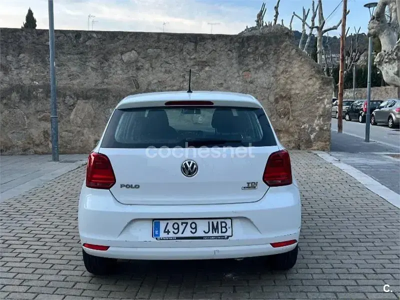 Usado VW Polo 75 CV (55 kW) 2016 Blanco Berlina