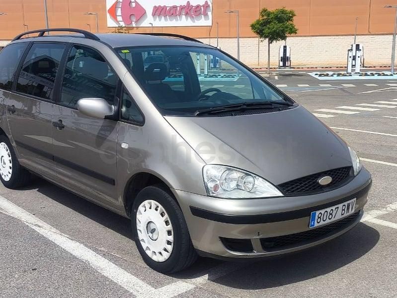 Usado Ford Galaxy Trend 115 CV (84 kW) 2002 Beige Monovolumen