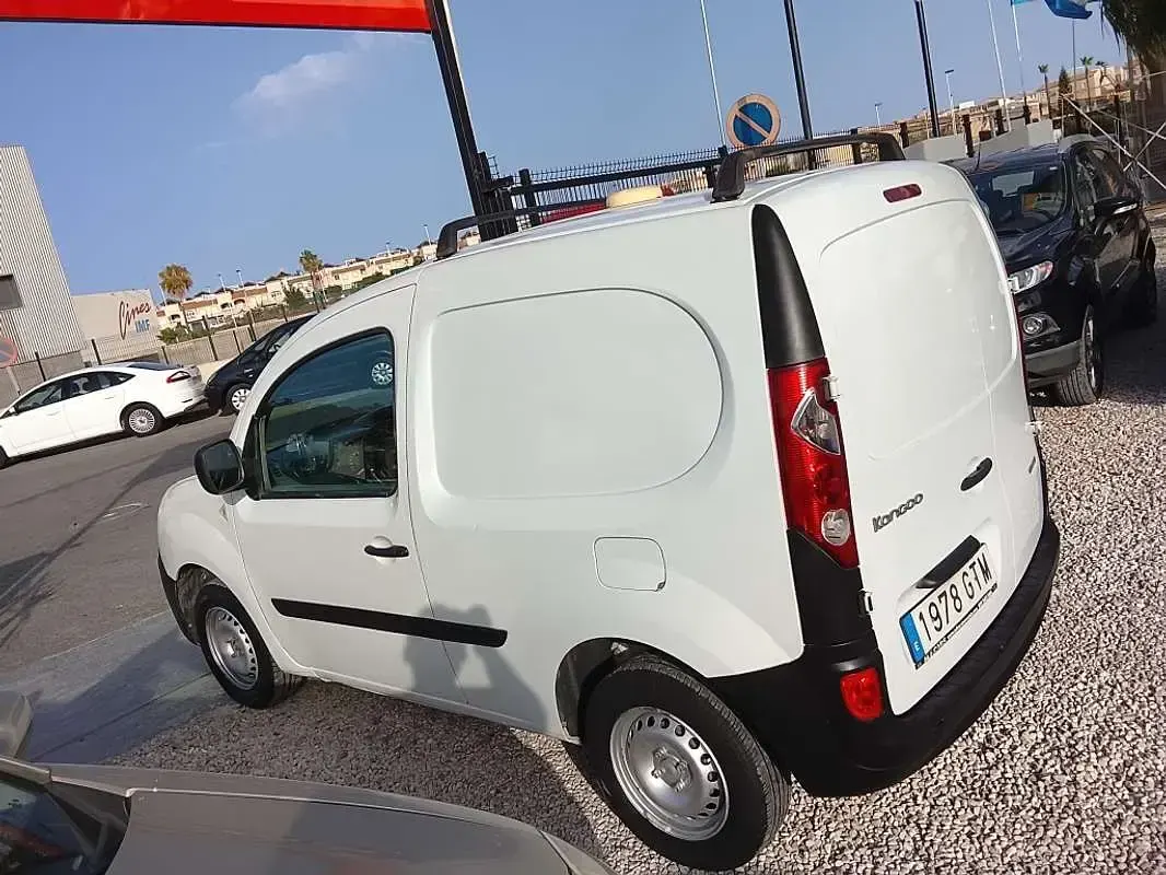 Usado Renault Kangoo 86 CV (63 kW) 2010 Blanco Van