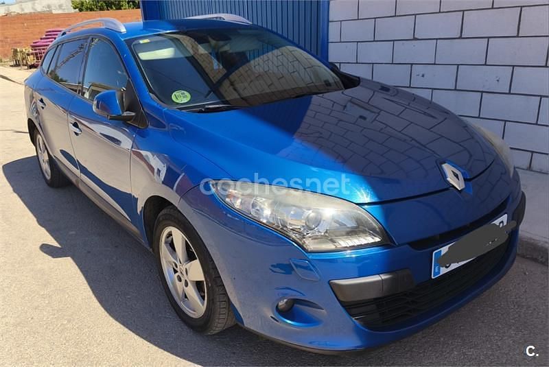 Usado Renault Mégane GrandTour Dynamique 130 CV (95 kW) 2011 Azul Familiar