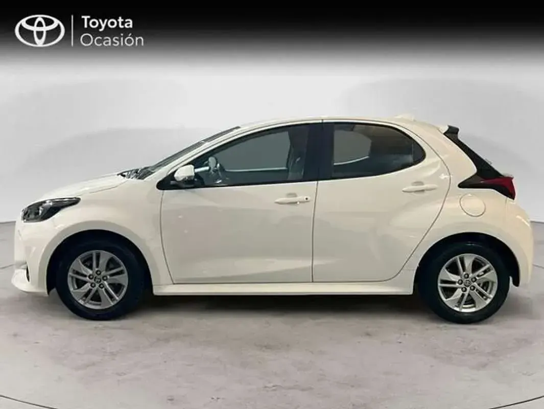Usado Toyota Yaris Edition 125 CV (91 kW) 2026 Blanco Utilitario