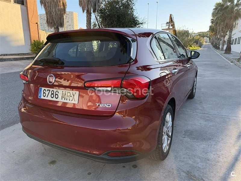 Usado Fiat Tipo Lounge 120 CV (88 kW) 2017 Rojo Berlina