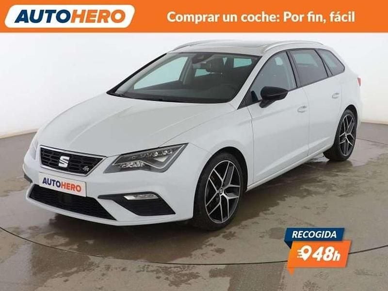 Usado Seat Leon FR 150 CV (110 kW) 2018 Blanco Familiar