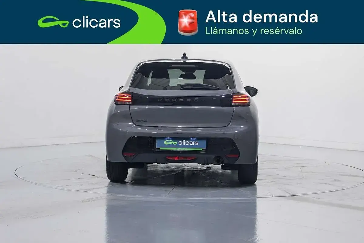 Usado Peugeot 208 Allure 102 CV (75 kW) 2025 Gris Utilitario