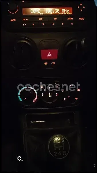 Usado Fiat Fiorino 75 CV (55 kW) 2015 Rojo Monovolumen