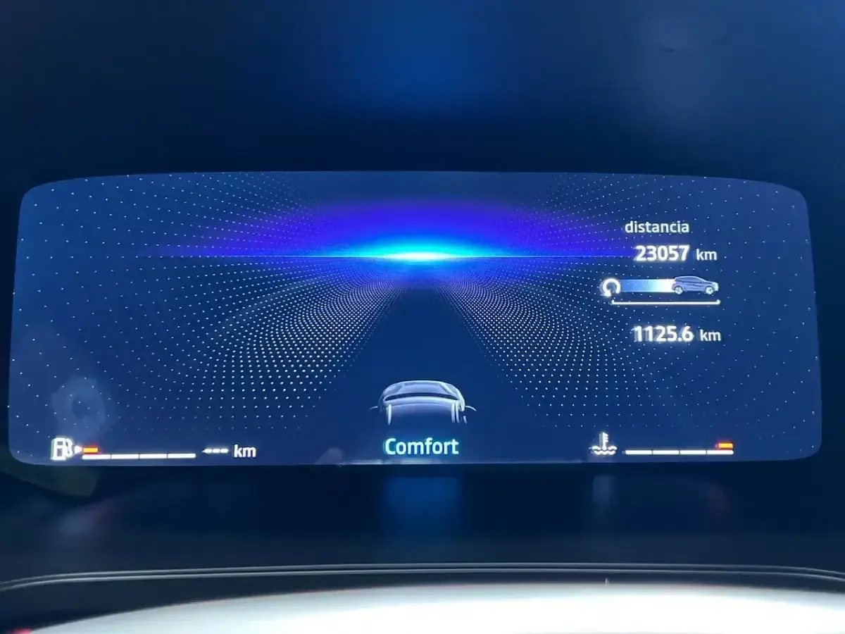 Usado Renault Captur Techno 100 CV (73 kW) 2025 Gris SUV