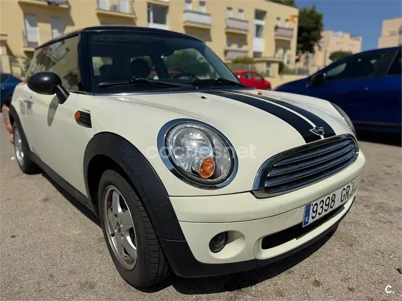 Usado Mini ONE 75 CV (55 kW) 2009 Beige Utilitario