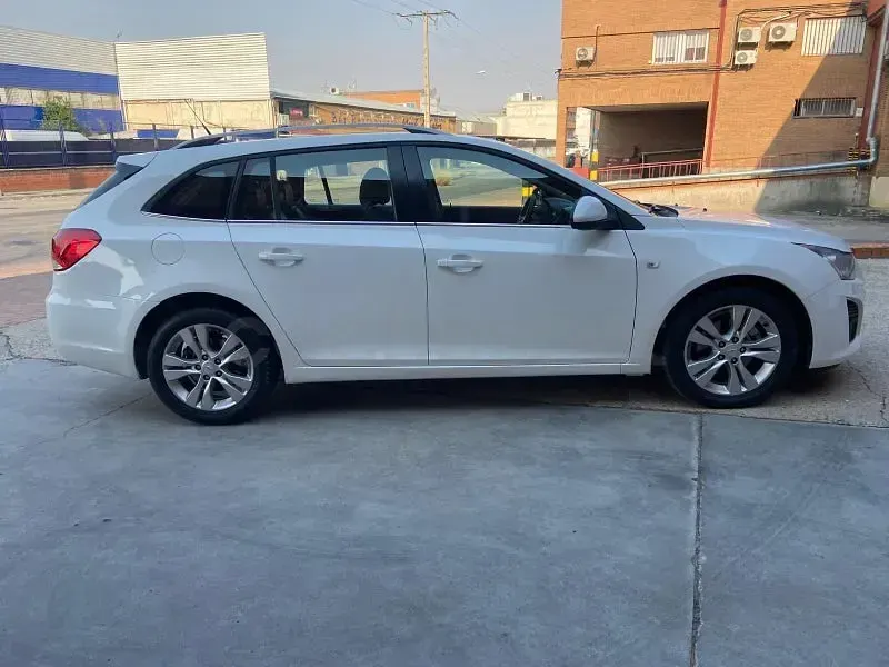 Usado Chevrolet Cruze LTZ 163 CV (119 kW) 2012 Blanco Familiar