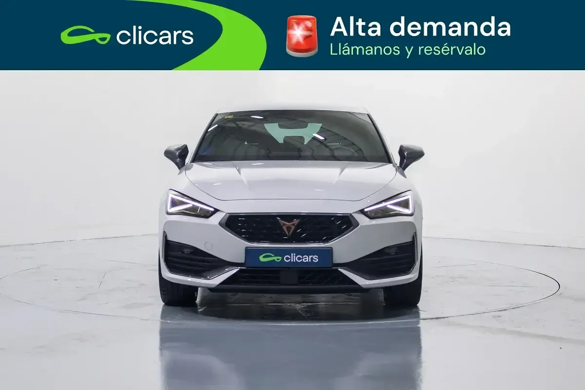 Usado Cupra Leon VZ 245 CV (180 kW) 2021 Blanco Berlina