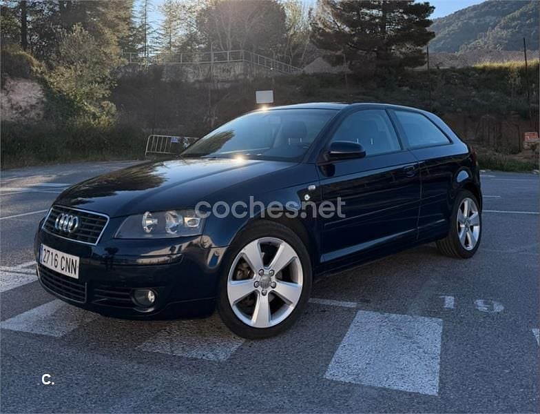 Usado Audi A3 Ambiente 140 HP (102 kW) 2003 Preto Citadino