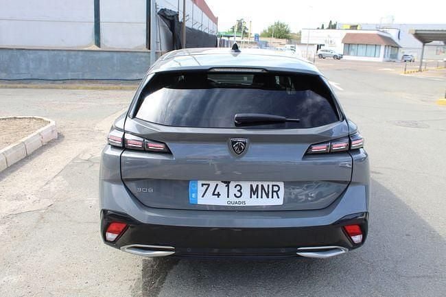 Usado Peugeot 308 SW Allure 131 CV (96 kW) 2024 Gris / plata Familiar
