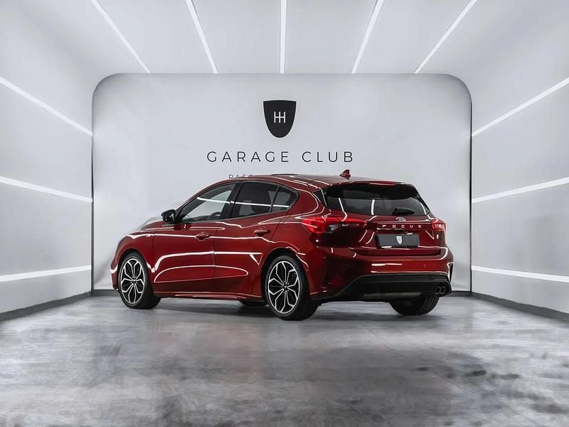 Usado Ford Focus ST-Line 125 CV (91 kW) 2020 Granate Berlina