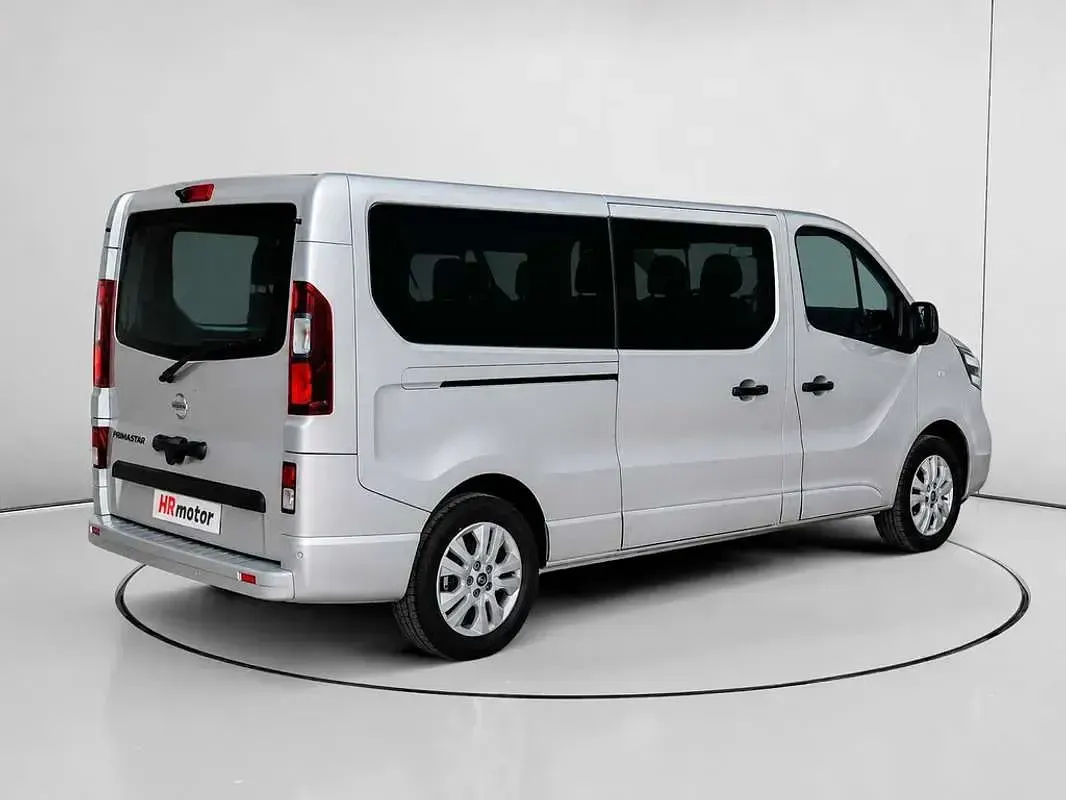 Usado Nissan Primastar Acenta 150 CV (110 kW) 2025 Gris Monovolumen