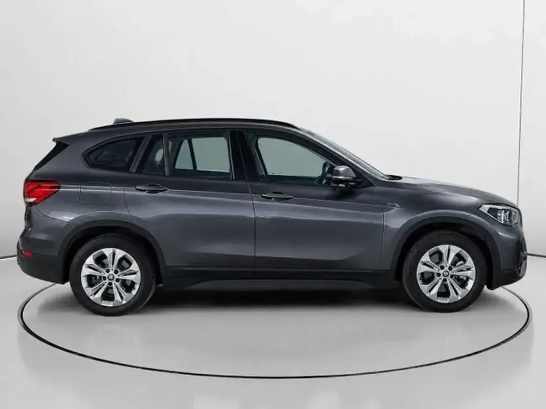 Usado BMW X1 Executive 220 CV (161 kW) 2022 Gris SUV